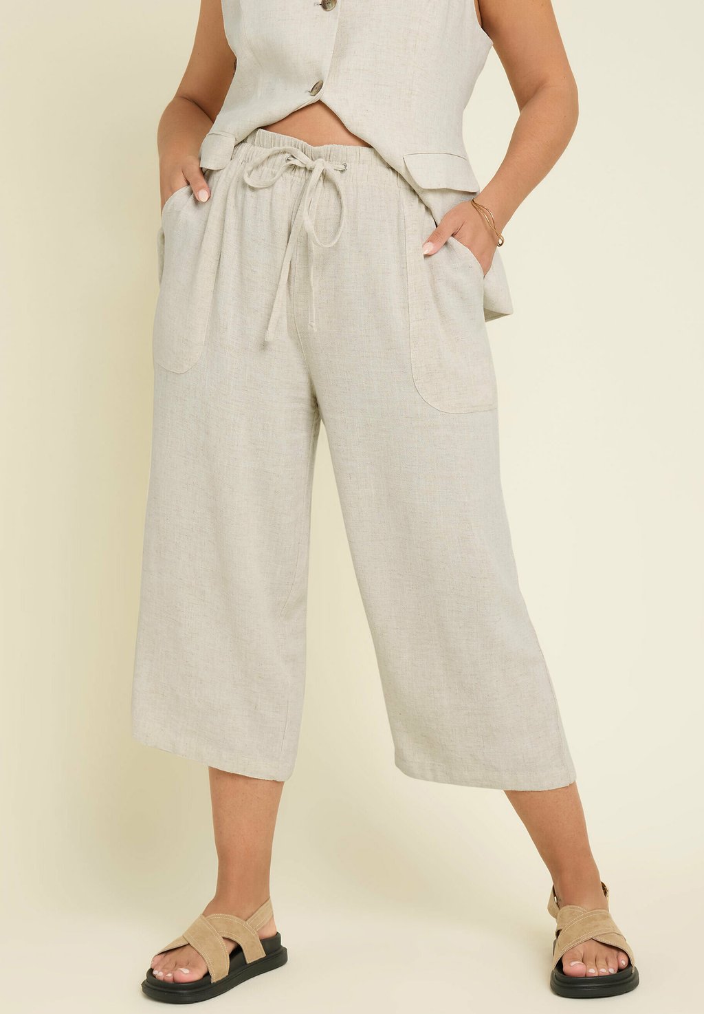 

Брюки CROPPED Yours Clothing, светло-коричневый