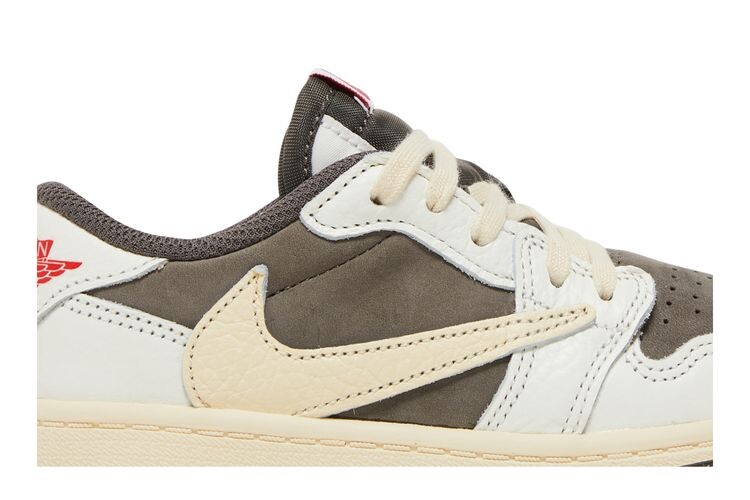 Кроссовки Air Jordan Travis Scott x Air Jordan 1 Retro Low OG TD Reverse Mocha, коричневый — фото 2