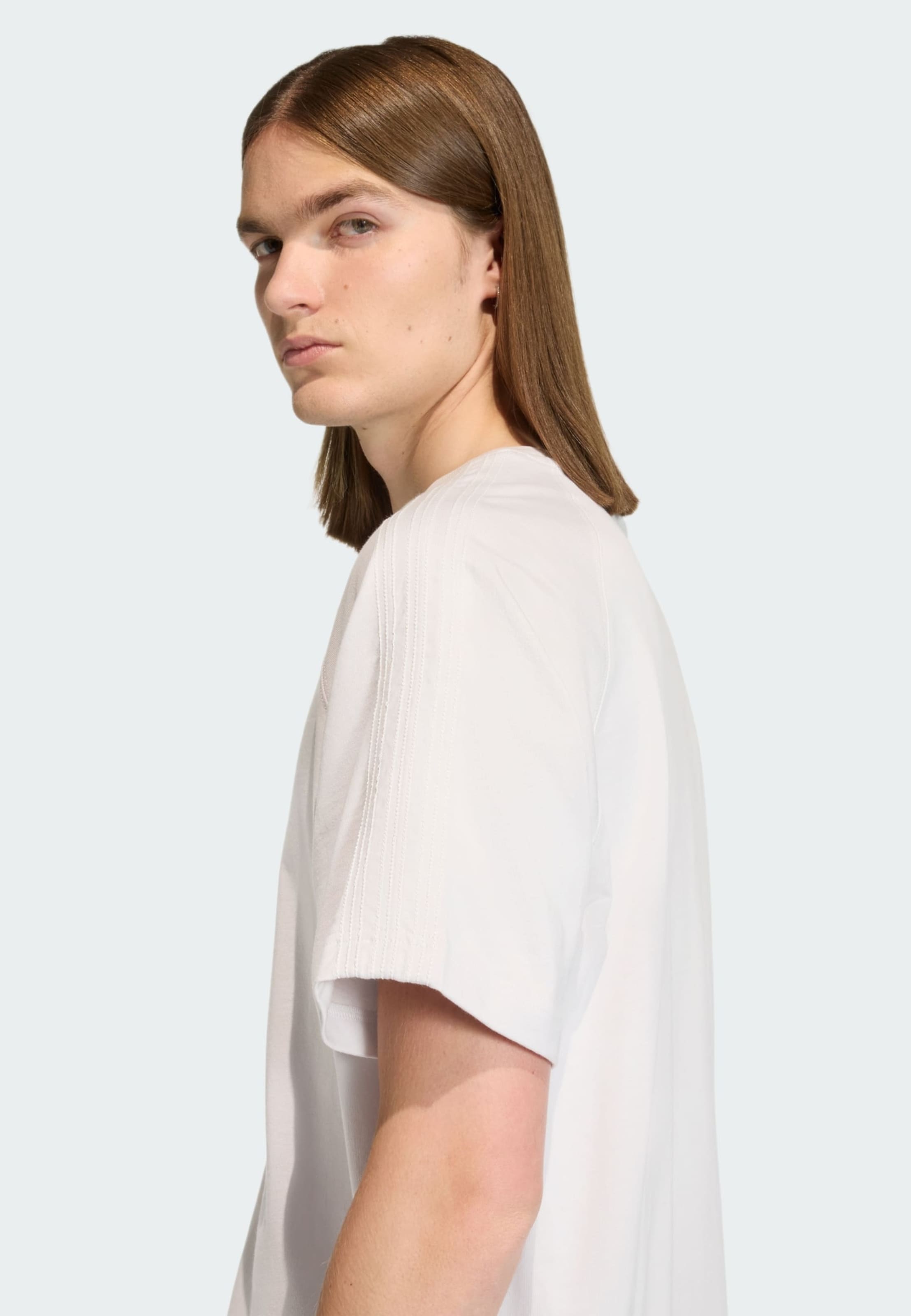 Adidas Originals Футболка 'Premium Essentials' в светло-сером цвете — фото 4