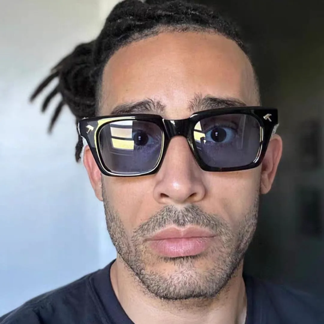 

Винтажные солнцезащитные очки для женщин и мужчин, модные, с защитой от УФ-излучения UV400, в тренде, с заклепками, в стиле панк TVTBBVV, Black Leopard Clear