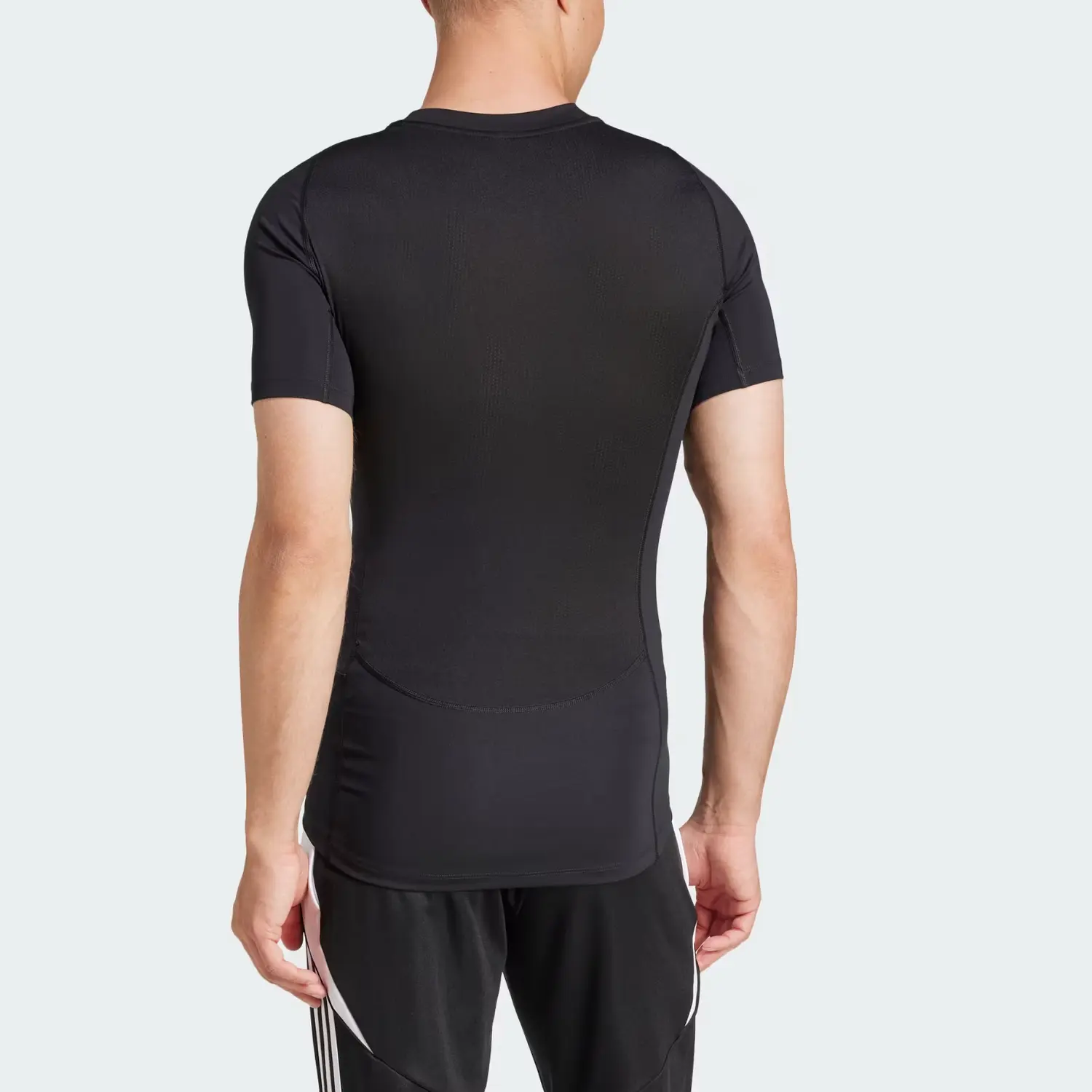 Мужская футболка AEROREADY SS25 Techfit Adidas, черный — фото 4