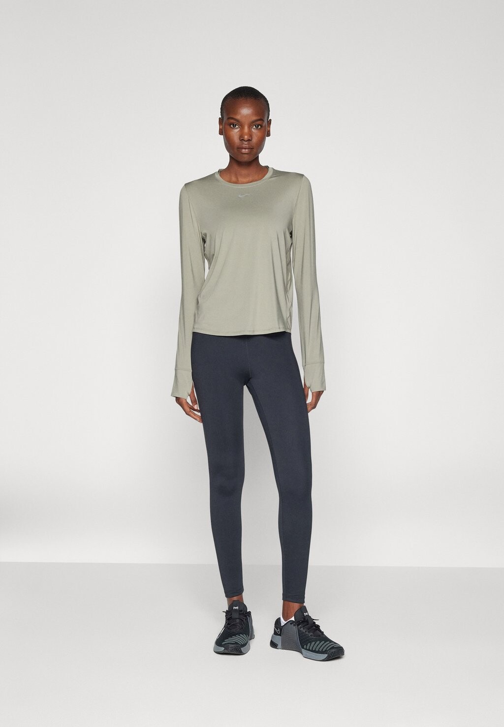 

Рубашка с длинным рукавом ONE CLASSIC TOP Nike, зеленый