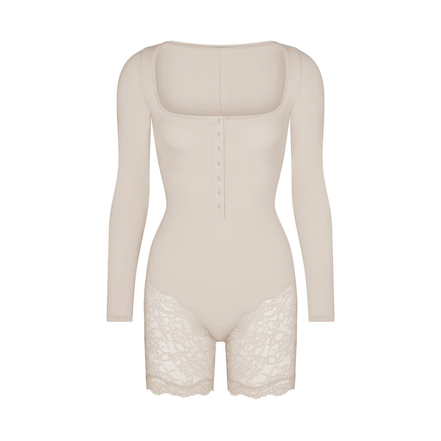 

Комбинезон с длинными рукавами SKIMS Fits Everybody Lace, цвет Stone