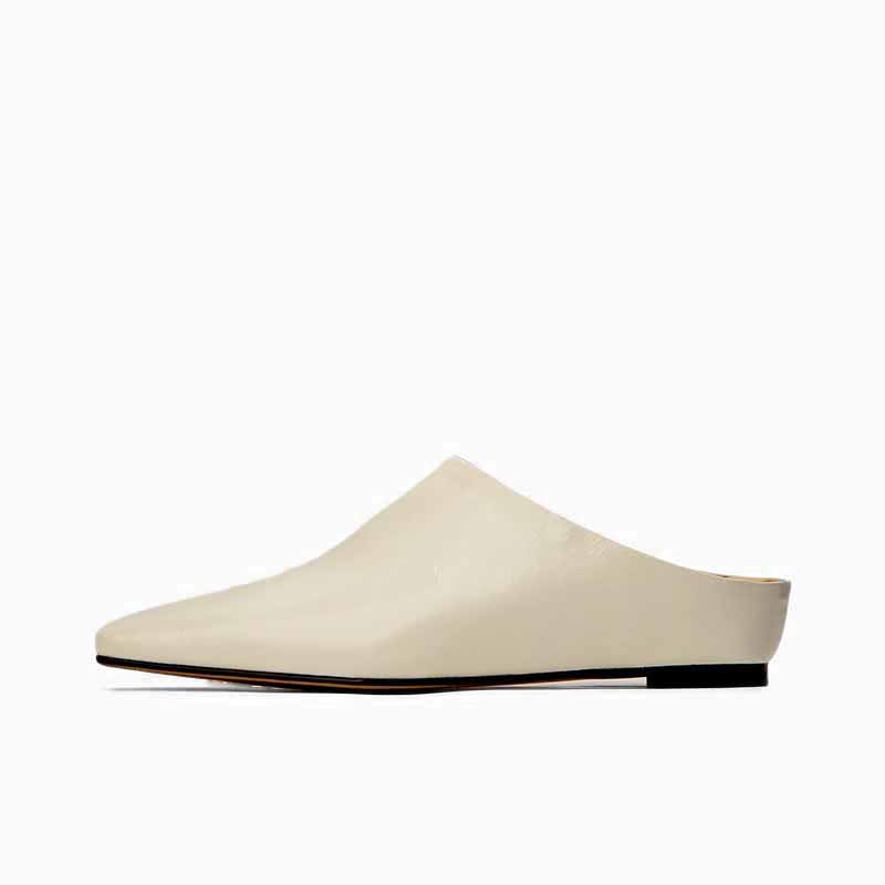 SHOEMAKER QUEEN Закрытые тапочки женские молочно-белые, цвет Milk White