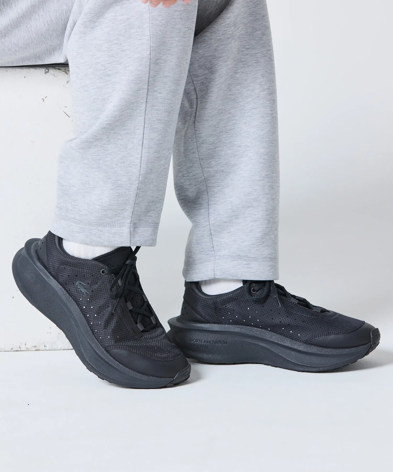 Мужские кроссовки для бега Lacoste NEO RUN ACT 1261 SMA тёмно-коричневые — фото 3