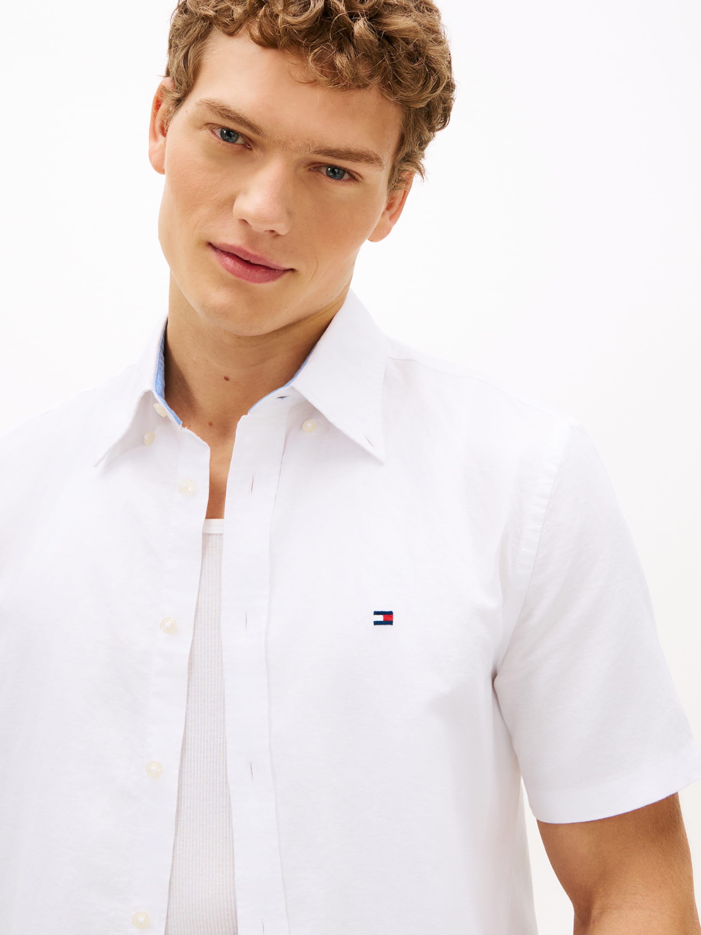 TOMMY HILFIGER Рубашка на пуговицах Regular fit в белом цвете — фото 2