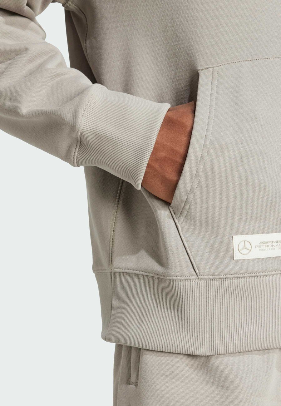 Худи Adidas Originals AMG PETRONAS FORMULA ONE TEAM, Putty Beige Alumina/Beige — фото 4