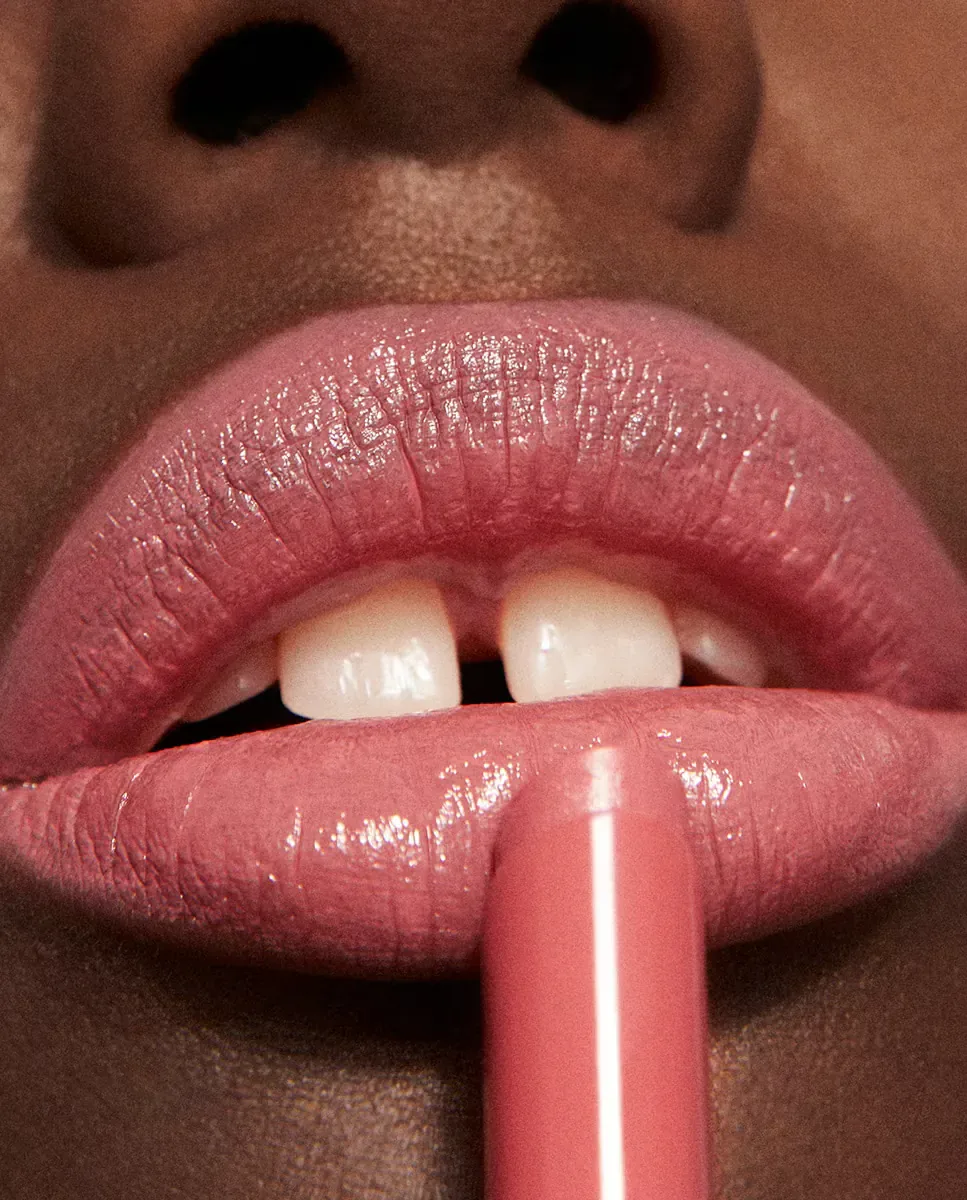 Увлажняющая помада цвета с сияющим финишем The Color Lip Glow 3Ina, 362 — фото 4