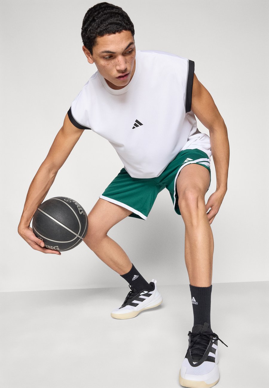 Спортивные шорты Adidas Performance EVERYDAY PRO SHORT, Team Dark Green/White/Dark Green — фото 4
