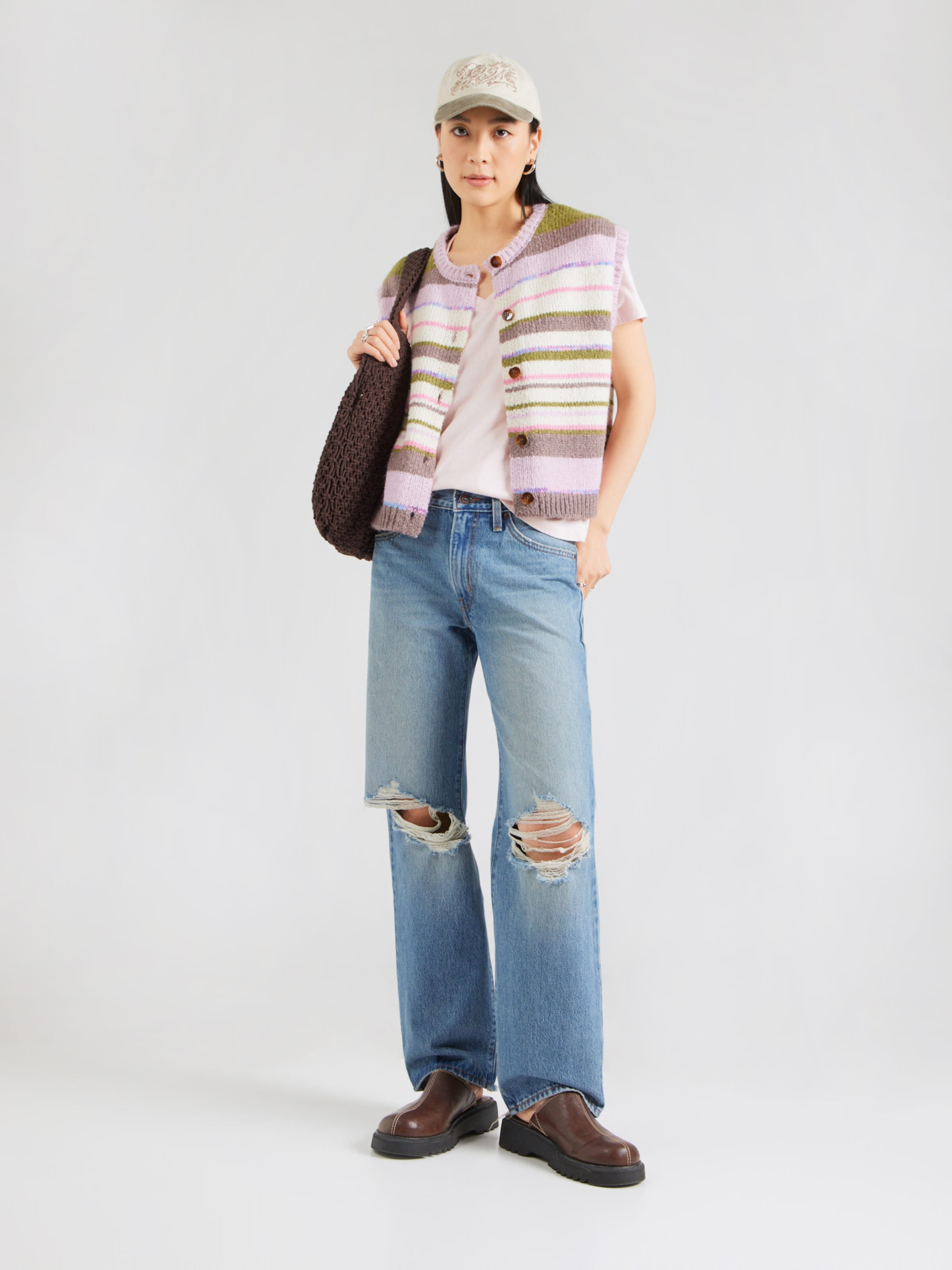 LEVI'S  Футболка 'Favorite Cotton V-Neck Tee' в цвете Rose — фото 4