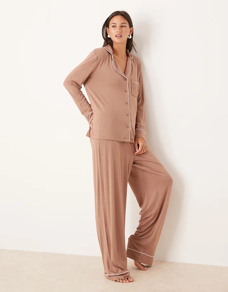 

Супермягкий пижамный комплект с длинными рукавами ASOS DESIGN коричневого цвета