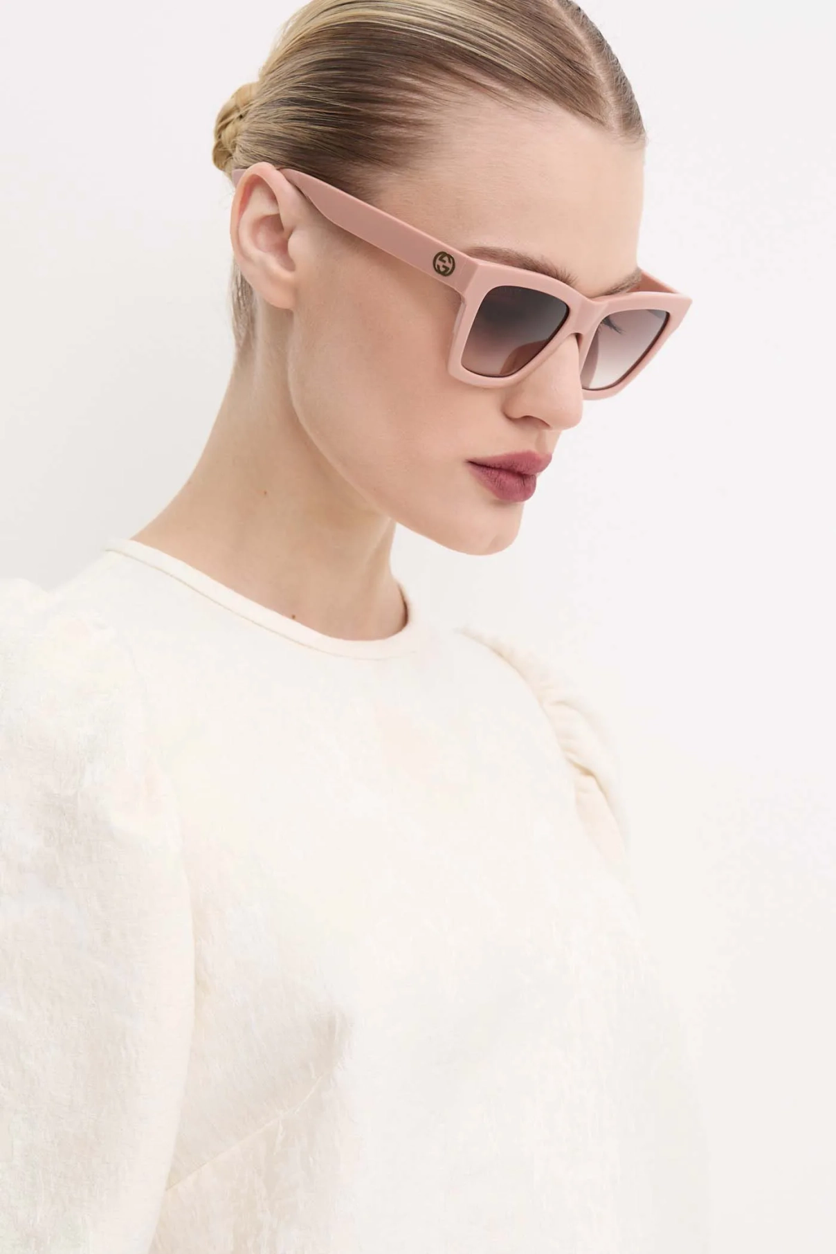 

Солнцезащитные очки Gucci, розовый