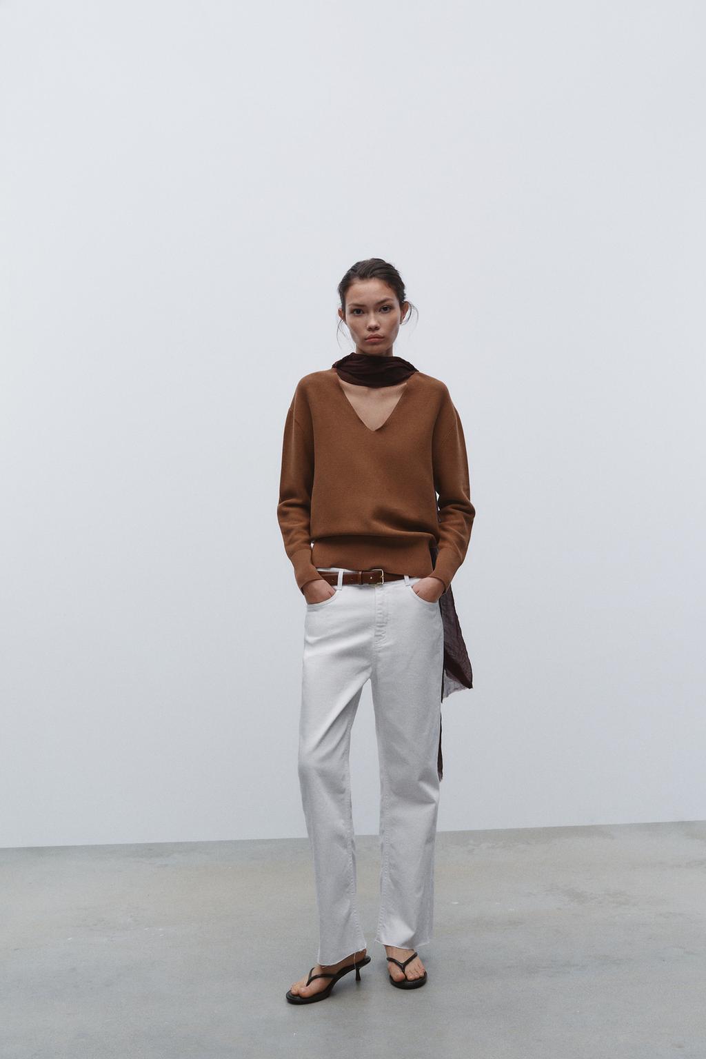 

Вязаный свитер с v-образным вырезом ZARA, цвет dark russet