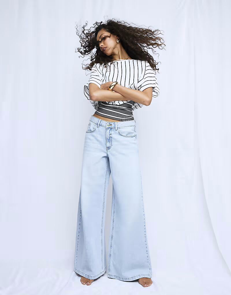 

Джинсы River Island с низкой посадкой и широкими штанинами из денима - светлые
