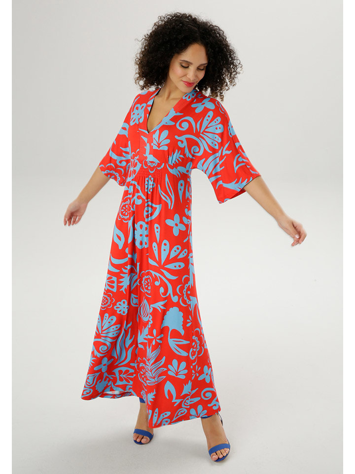 

Длинное платье Aniston