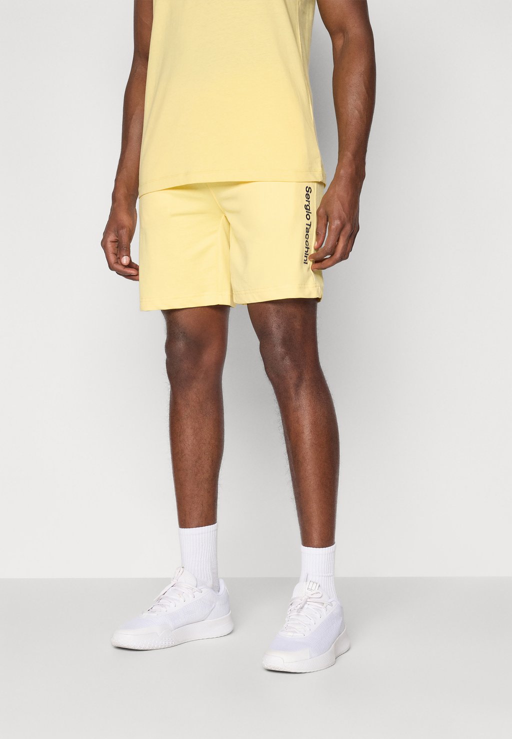 

Спортивные шорты RISIKO Sergio Tacchini, желтый