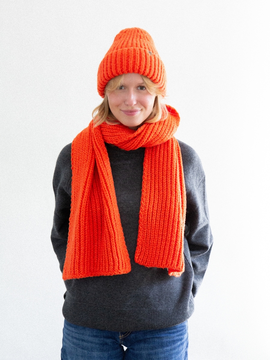 

Шарф KOPYTO UHU, оранжевый