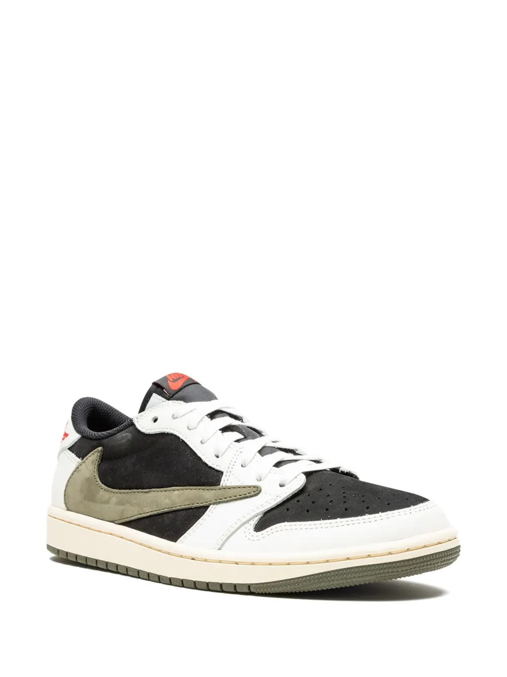 Кроссовки Air Jordan 1 Low OG 'Olive' из коллаборации с Travis Scott, белый — фото 2
