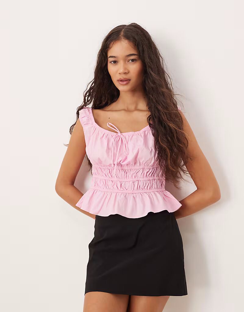 

Гламурный топ-доярка со сборками в конфетно-розовом цвете Glamorous