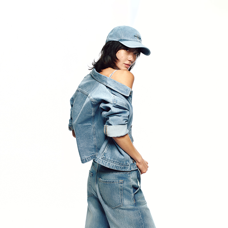Calvin Klein Джинсовая куртка женская, WBR-Denim Light Blue — фото 3