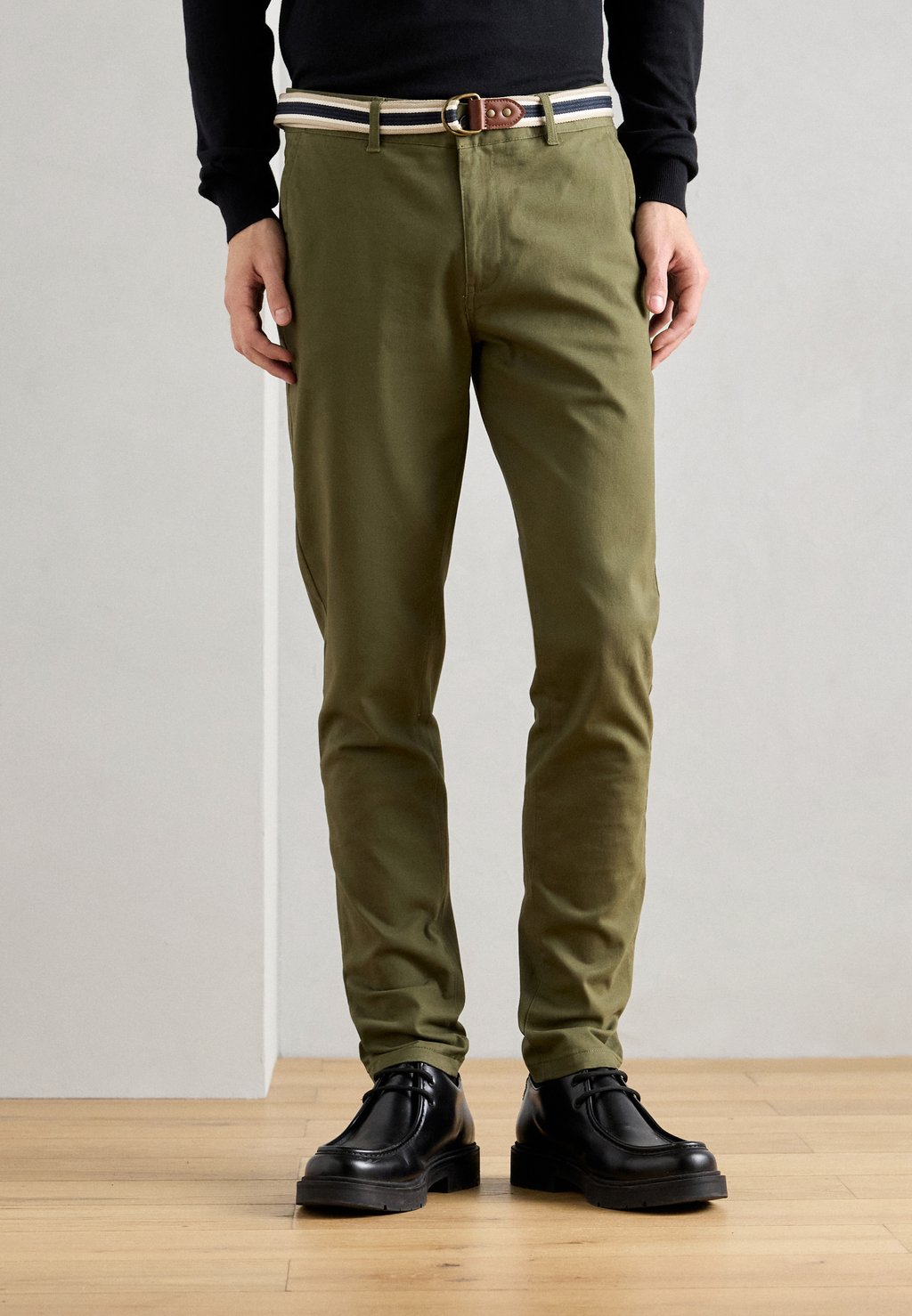 

Чино BELTED MOTT Scotch & Soda, оранжевый