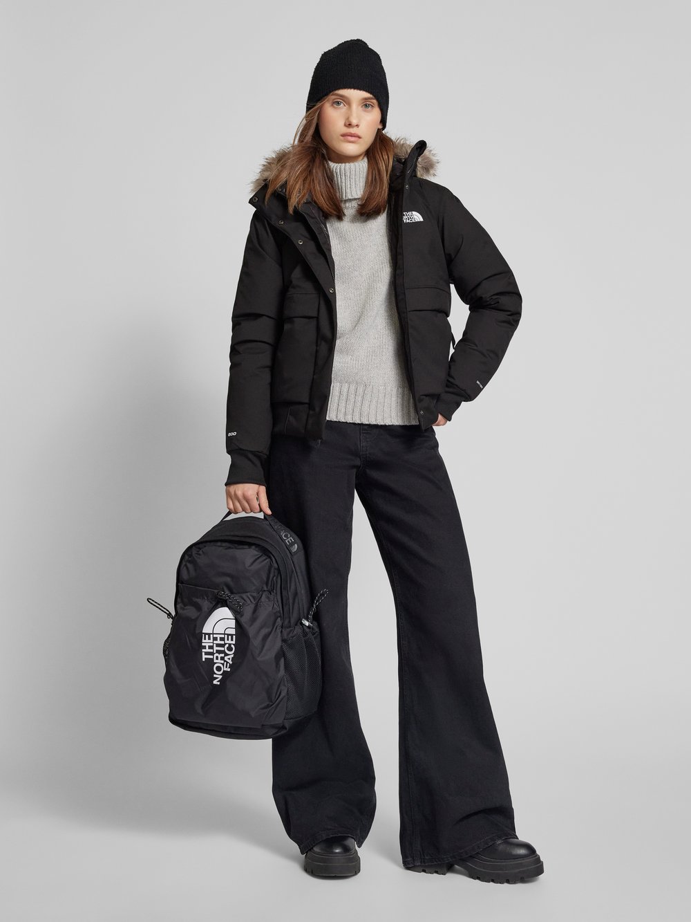 

Куртка с пришитыми этикетками модель «Artic Bomber» The North Face, черный