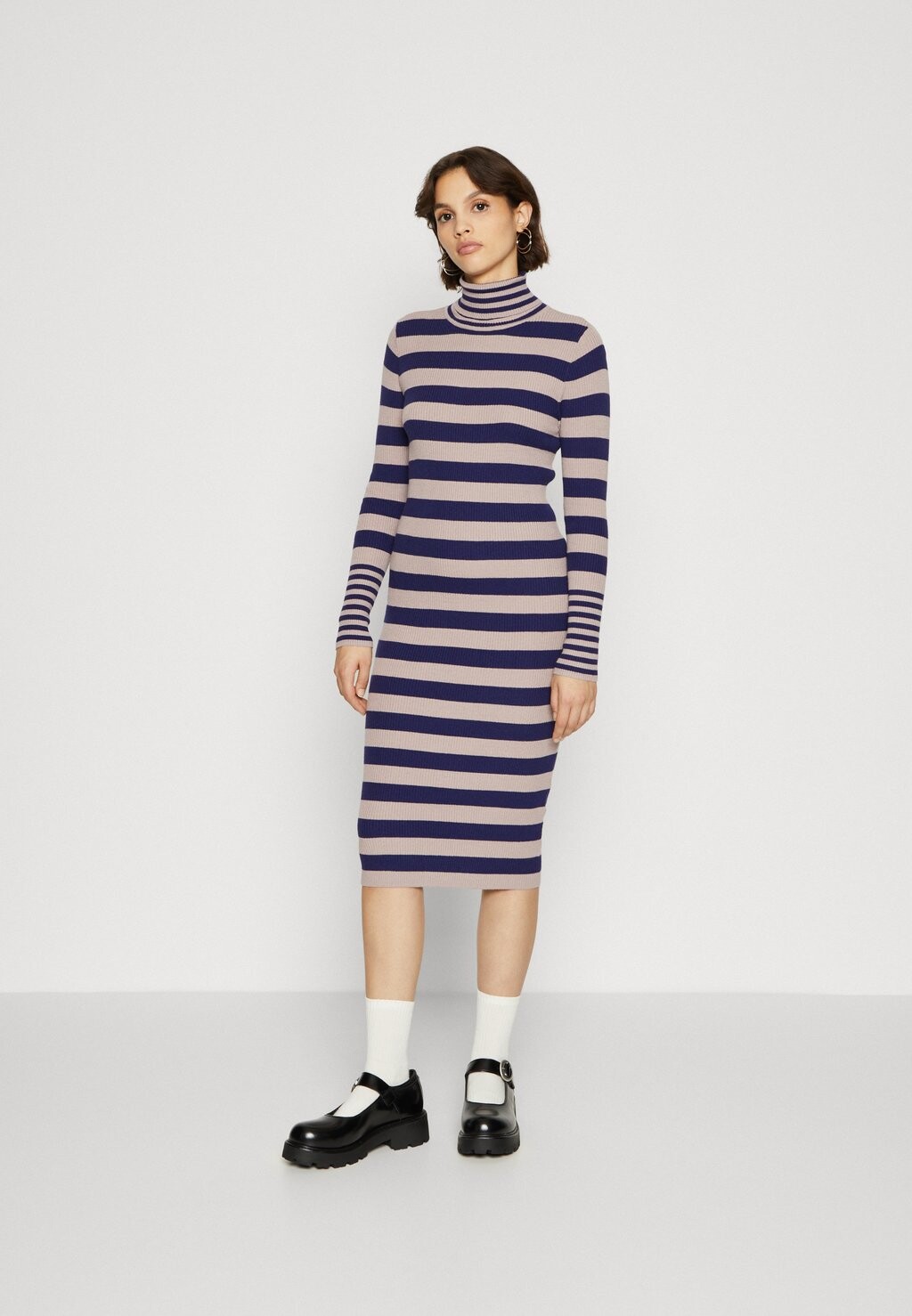 

Платье Vero Moda Petite VMMAXINE ROLLNECK CALF DRESS, Toadstool/astral Aura