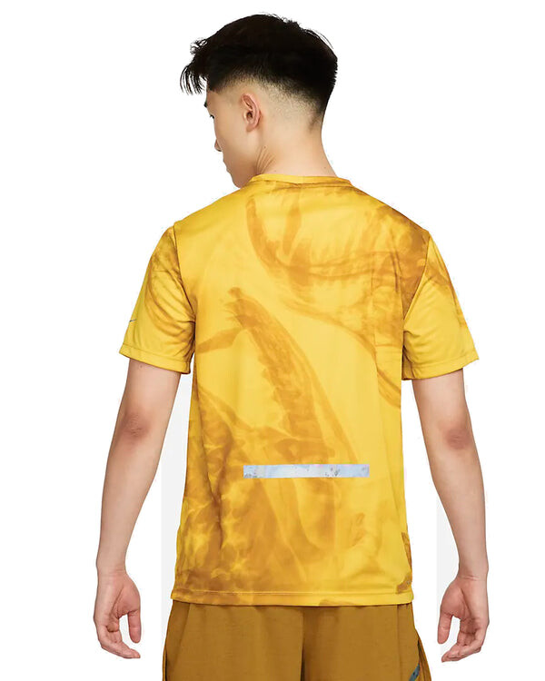 Футболка Nike Dri-FIT Run Division Rise 365 T-Shirt 'Yellow', желтый — фото 3