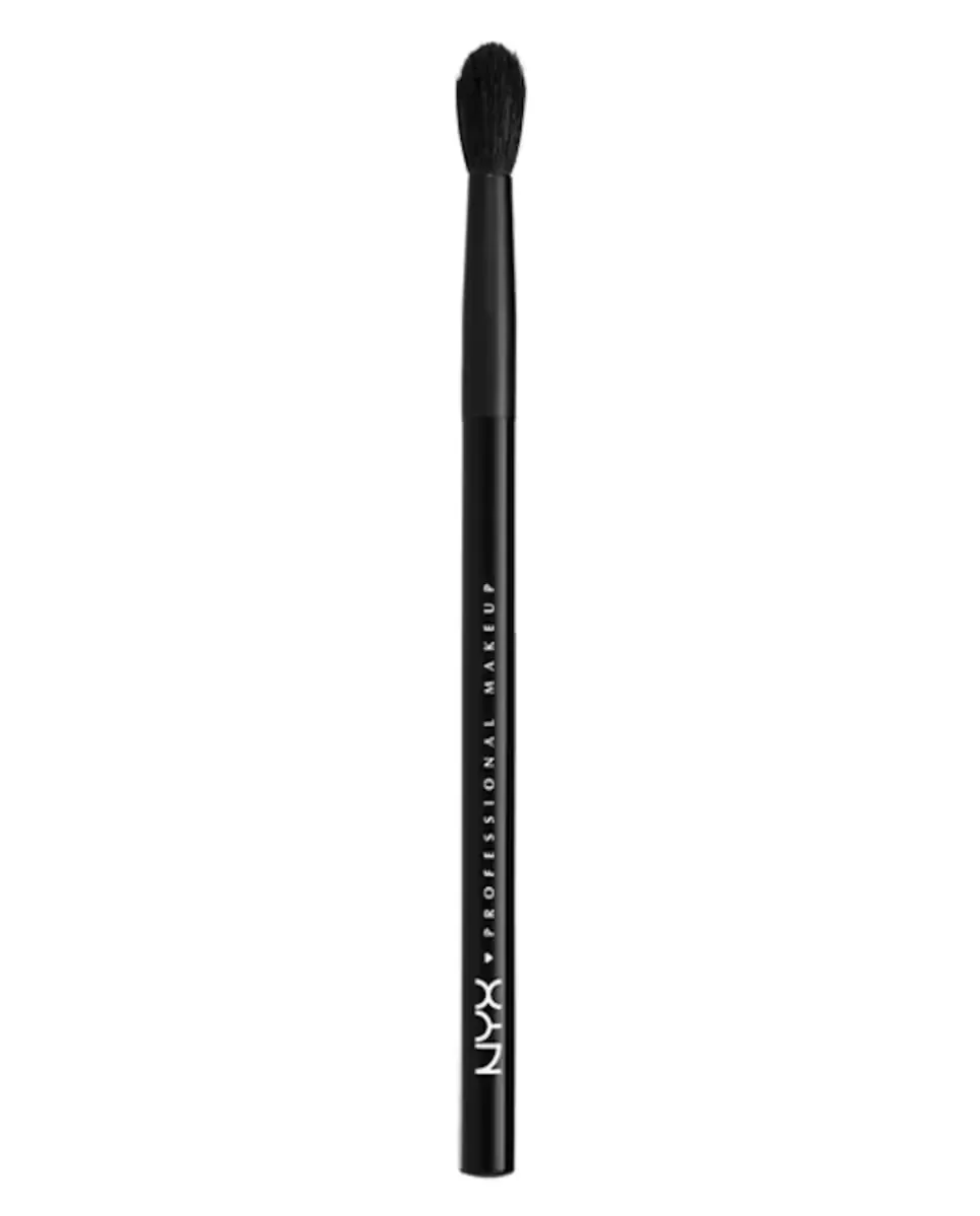 Кисть для глаз Pro Crease Brush 17 из натурального ворса Nyx Professional Makeup