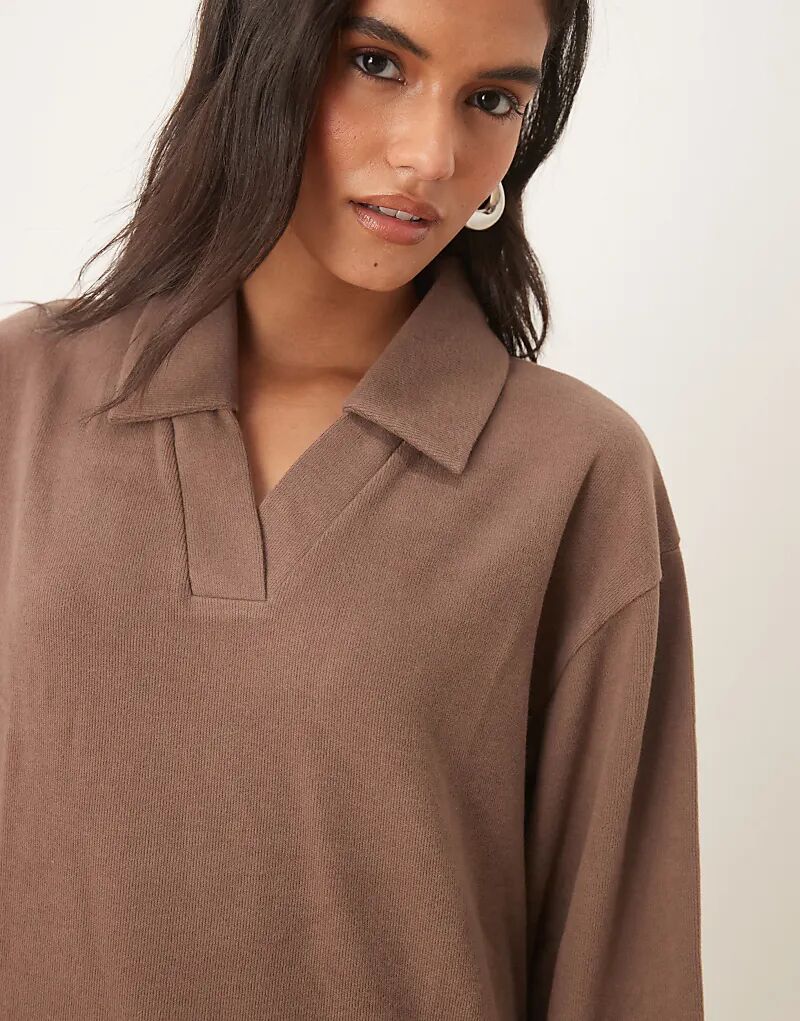 

Супермягкая футболка с длинным рукавом и воротником-стойкой ASOS DESIGN — бронзовый цвет