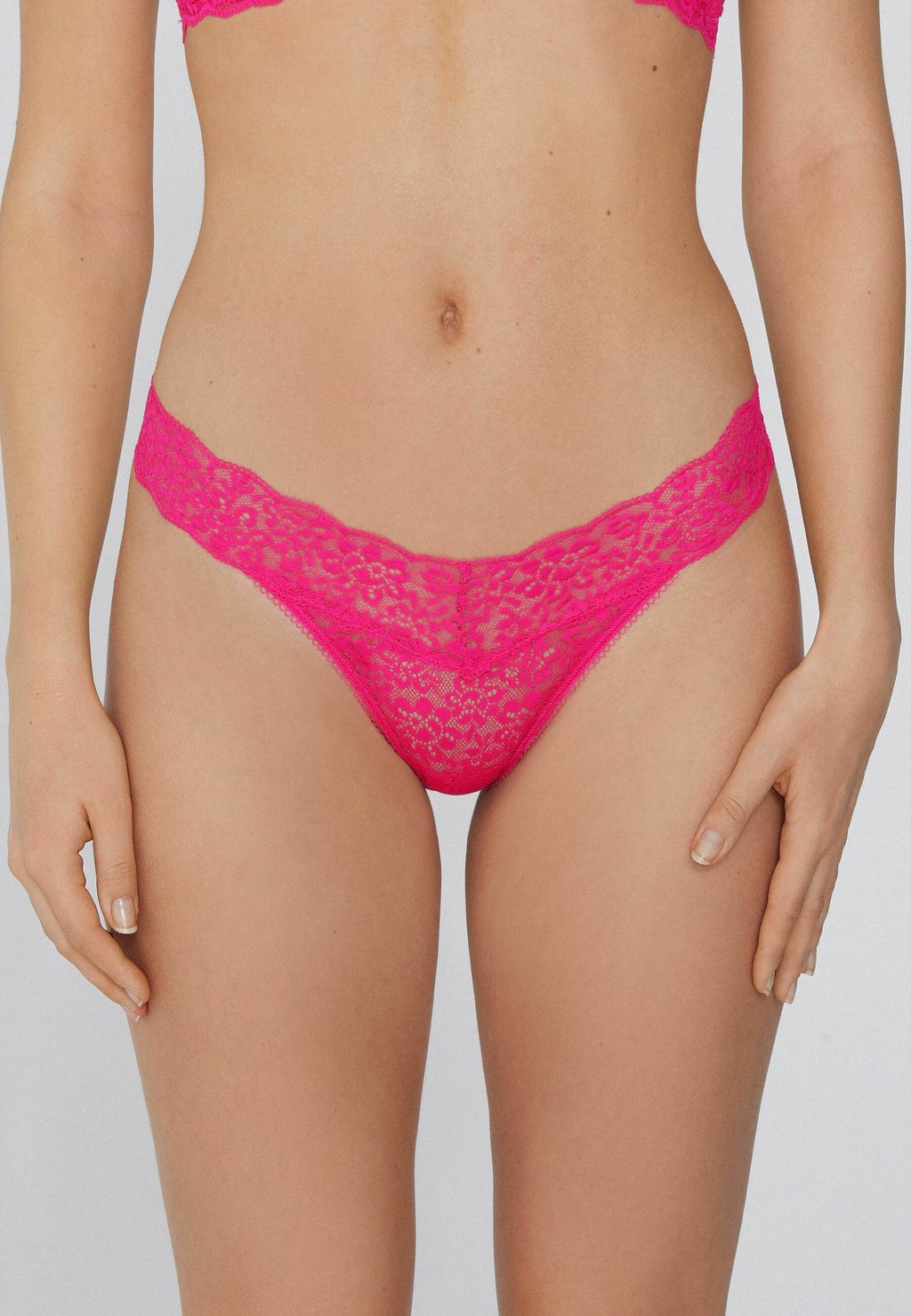 

Стринги MIT BEINAUSSCHNITT Tezenis, неоново-розовый