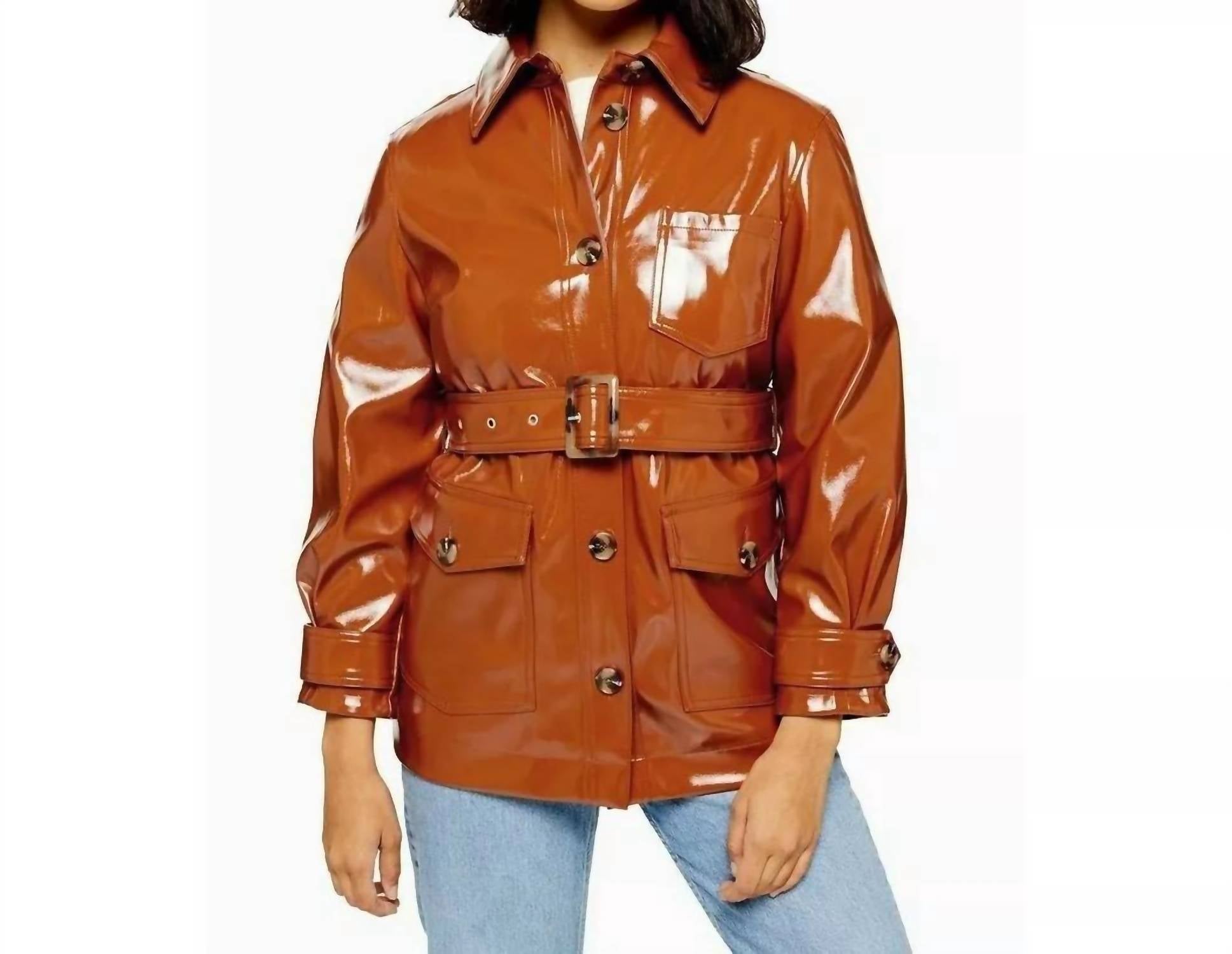 

Пальто с поясом из лакированной глянцевой ткани коричневого цвета Topshop
