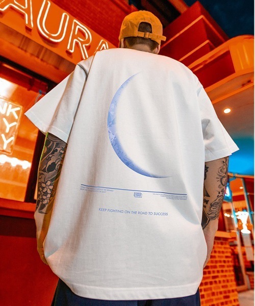 

Футболка с принтом лунного затмения NEW GENTLEMAN, белый