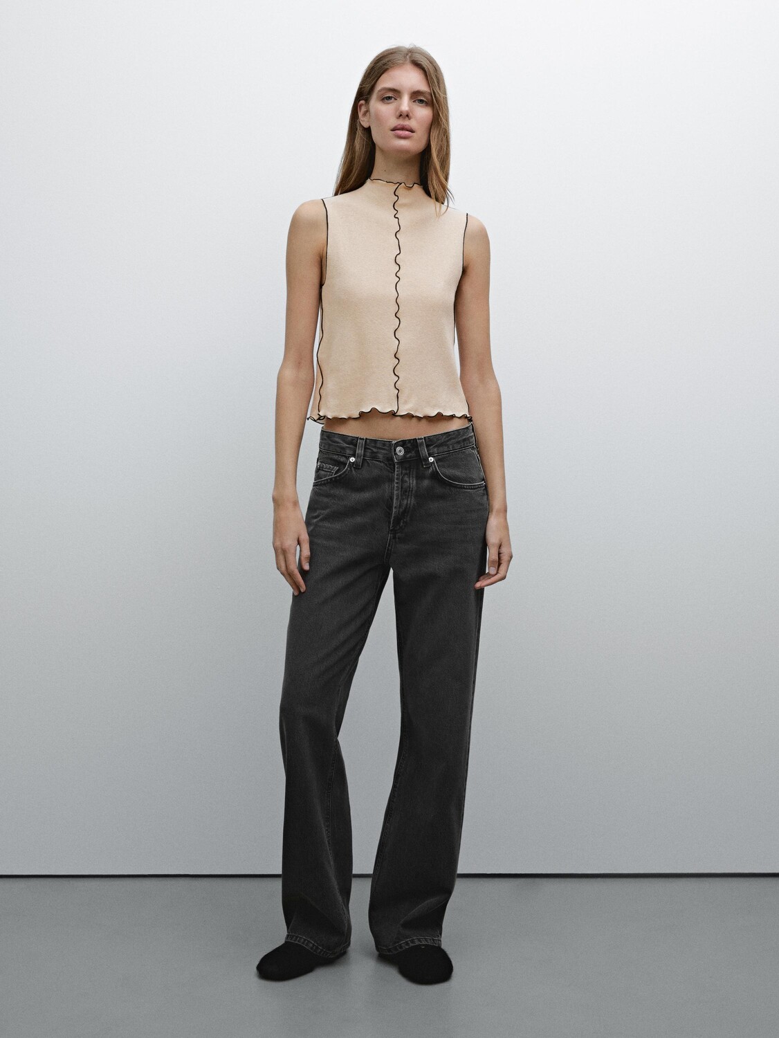 

Топ с воротником-стойкой и отделкой Massimo Dutti, серый