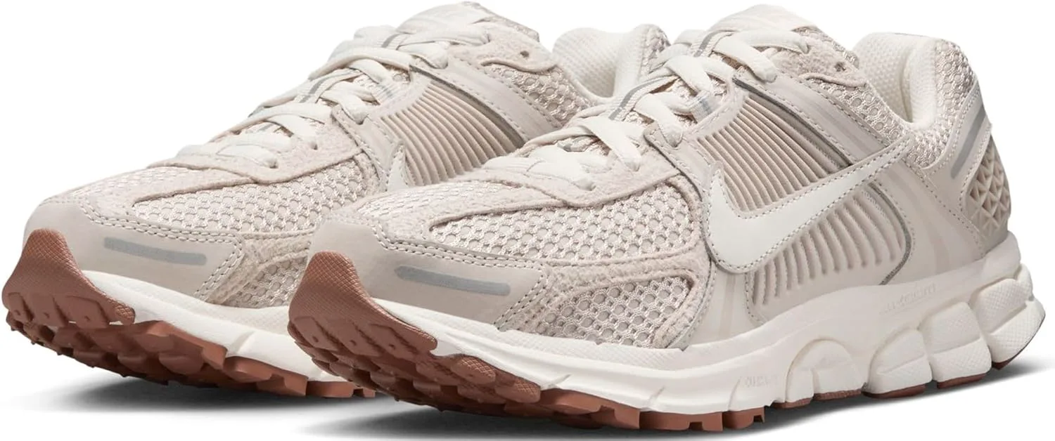 Женские кроссовки Nike W Zoom Vomero 5 M