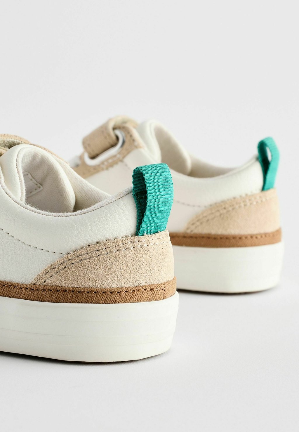 

Кроссовки TOUCH FASTENING CHEVRON WIDE FIT Next, белый