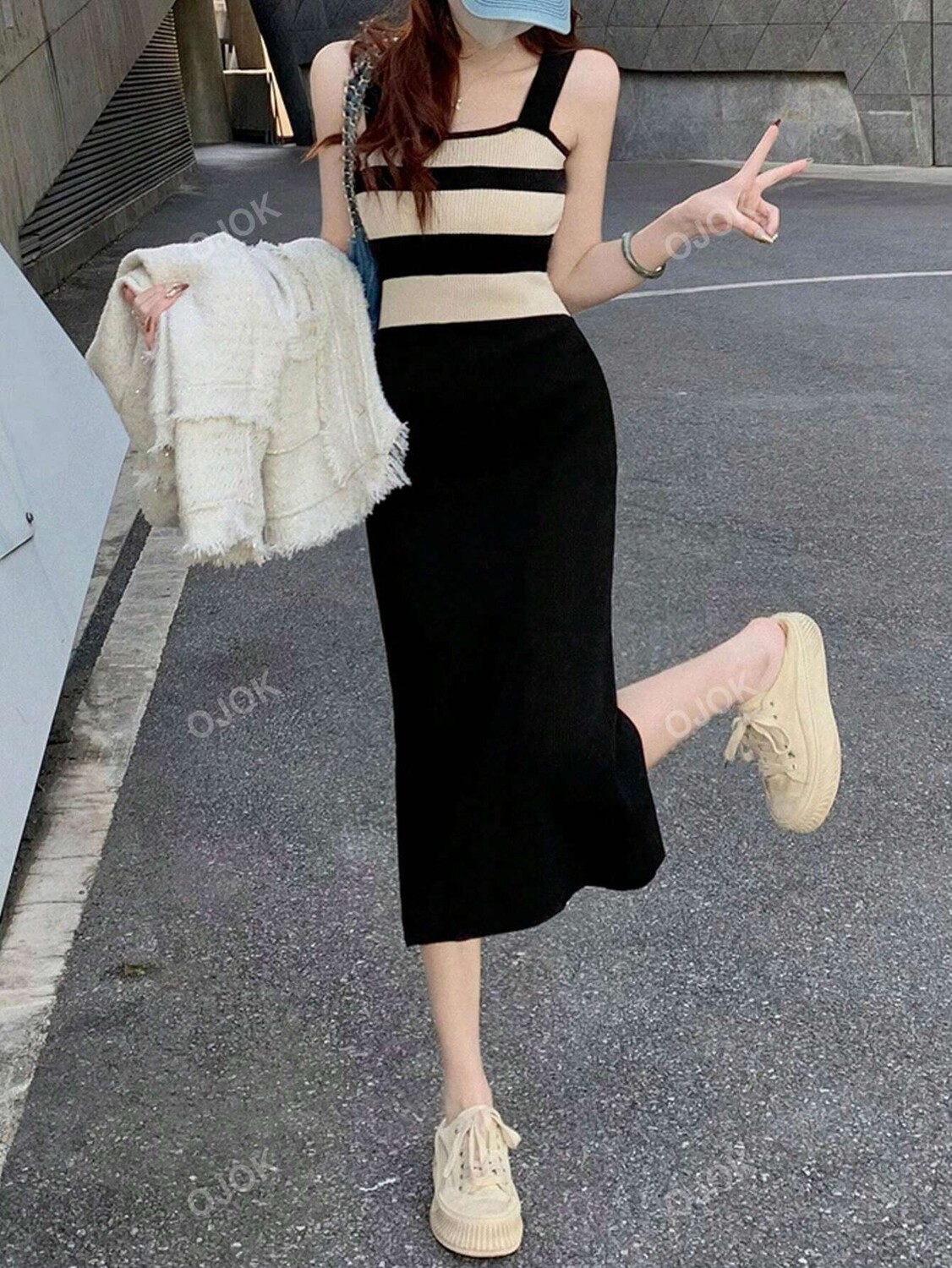 

Платье-кардиган без рукавов с цветными блоками и разрезом по краю для женщин, черный