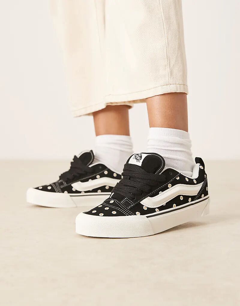 Кроссовки Vans Knu Skool черного цвета с цветочной вышивкой — фото 3