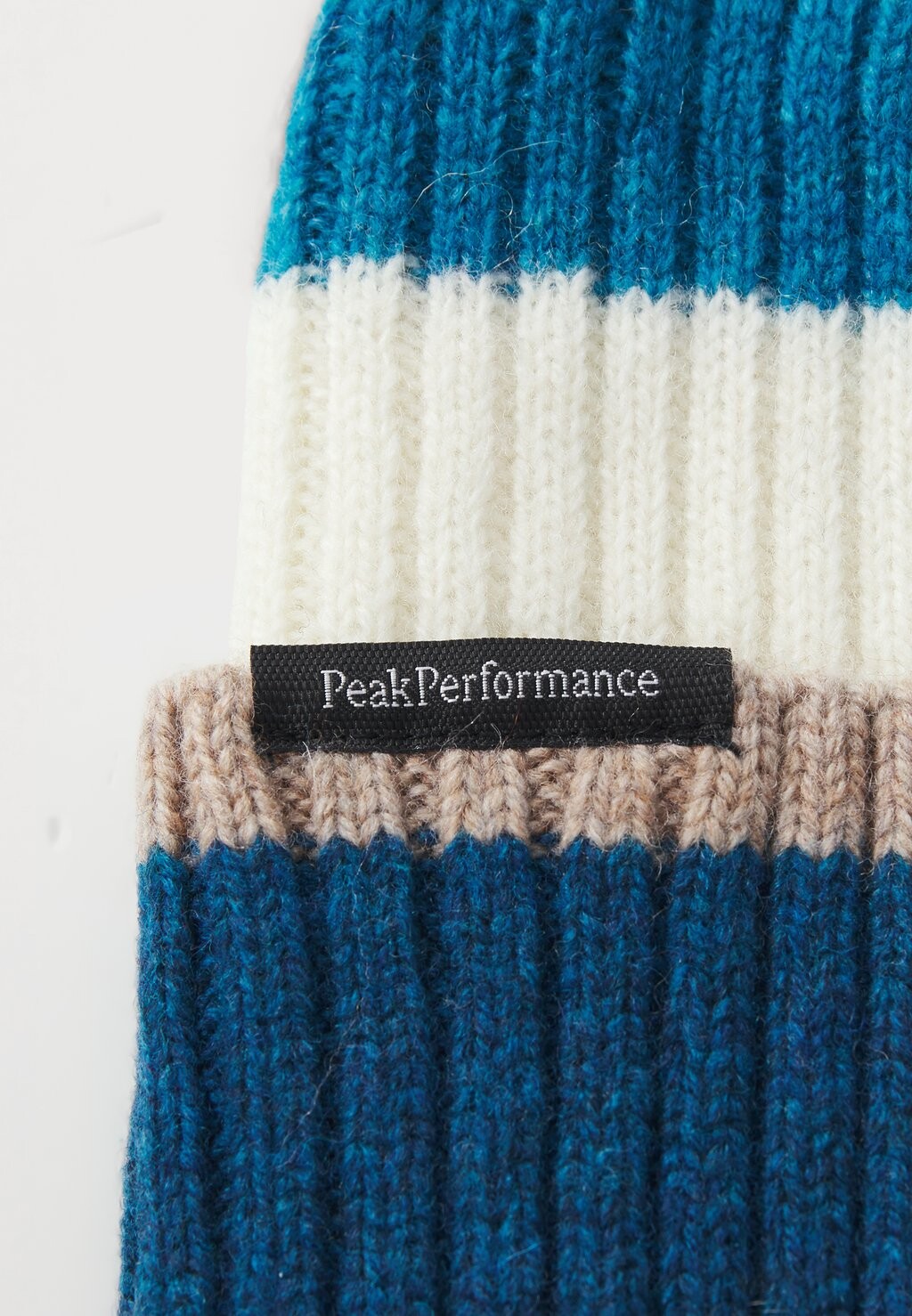 

Шапка TRAVERSE HAT UNISEX Peak Performance, бирюзовый