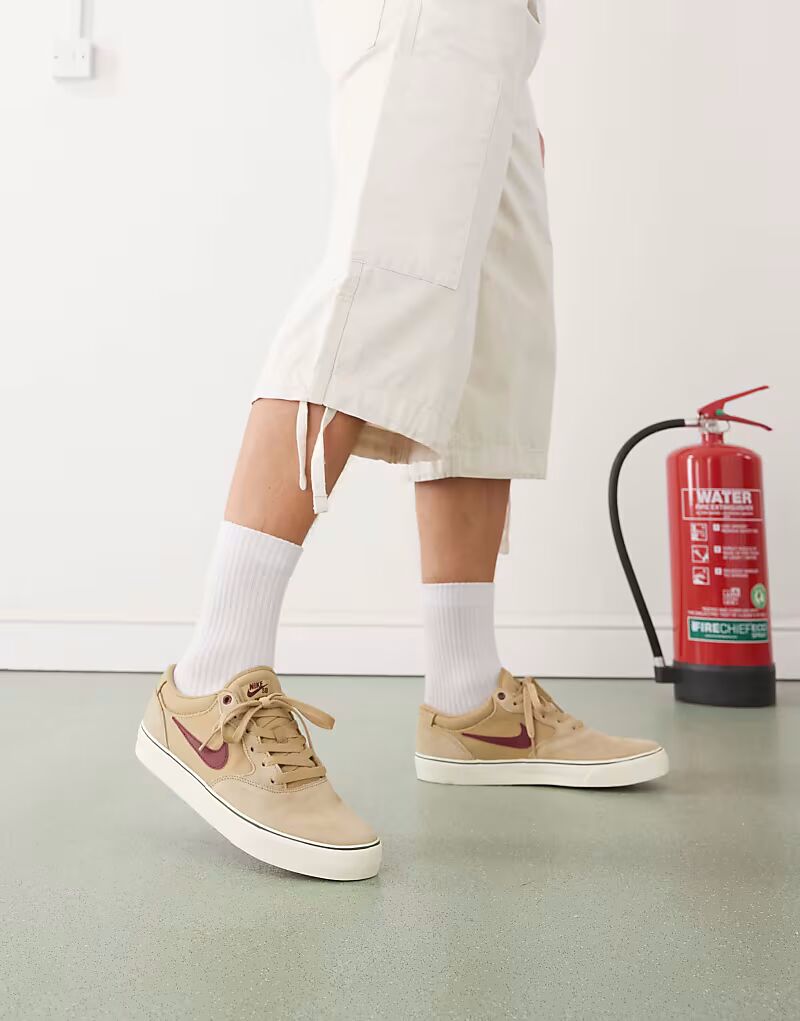 

Кроссовки Nike SB Chron 2 светло-коричневого цвета