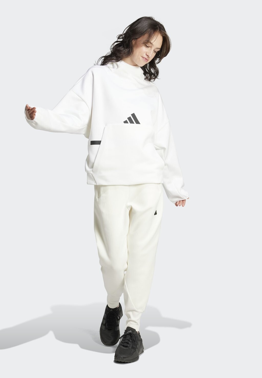 

Толстовка с капюшоном Z.N.E. adidas Sportswear, белый