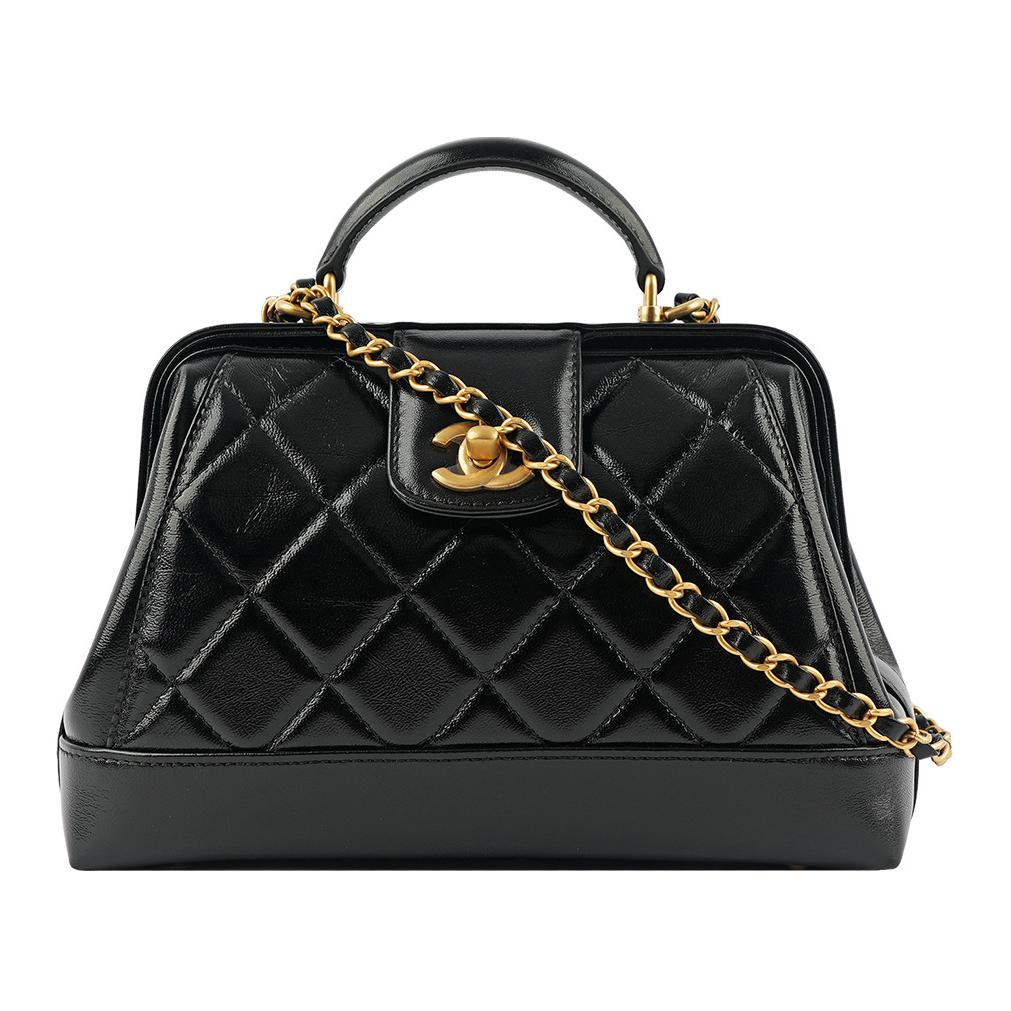

CHANEL Чёрная женская сумка-доктор из ягненка