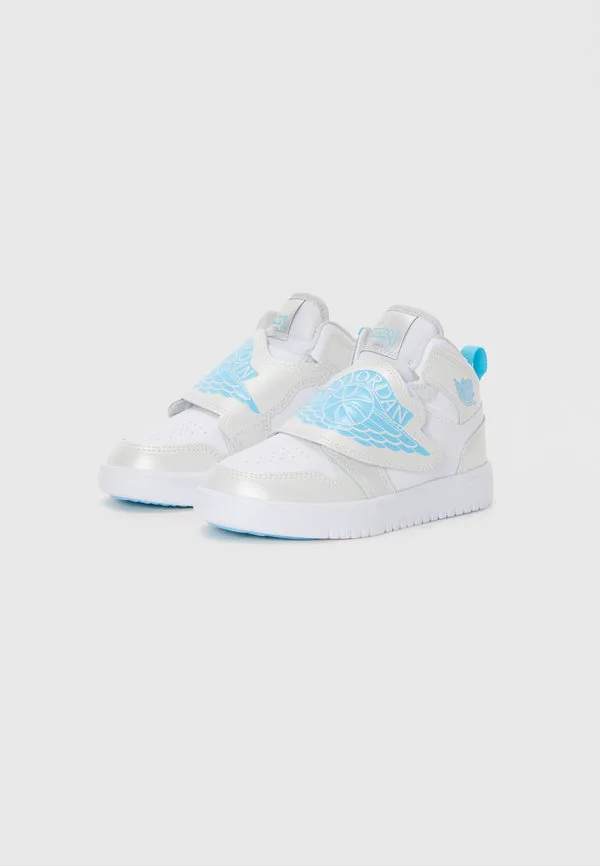 Кроссовки sky jordan hightop Jordan, Photon Dust/Blue Chill/Flat Pewter/Black/White — фото 2