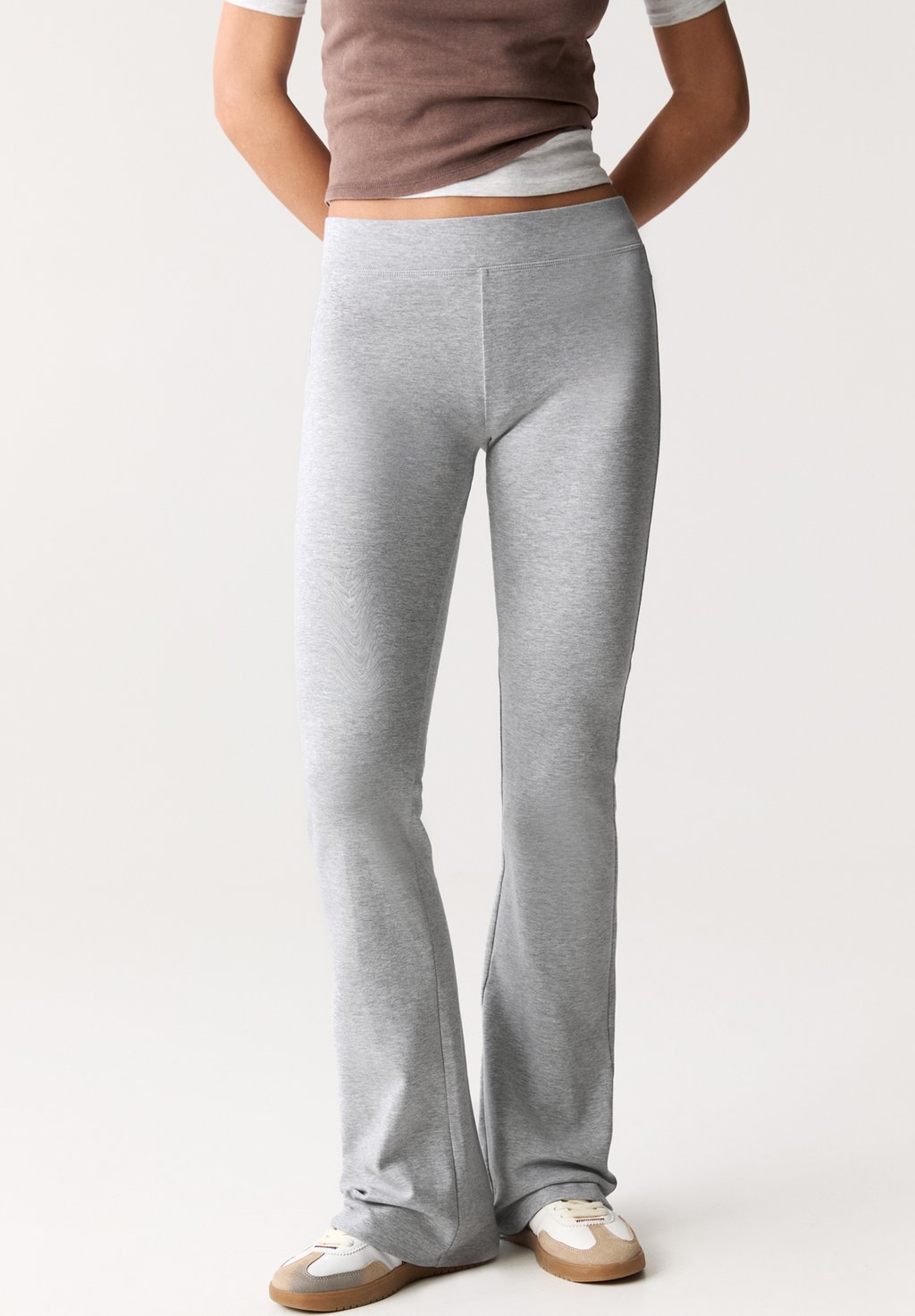 

Спортивные брюки PULL&BEAR, светло-серый