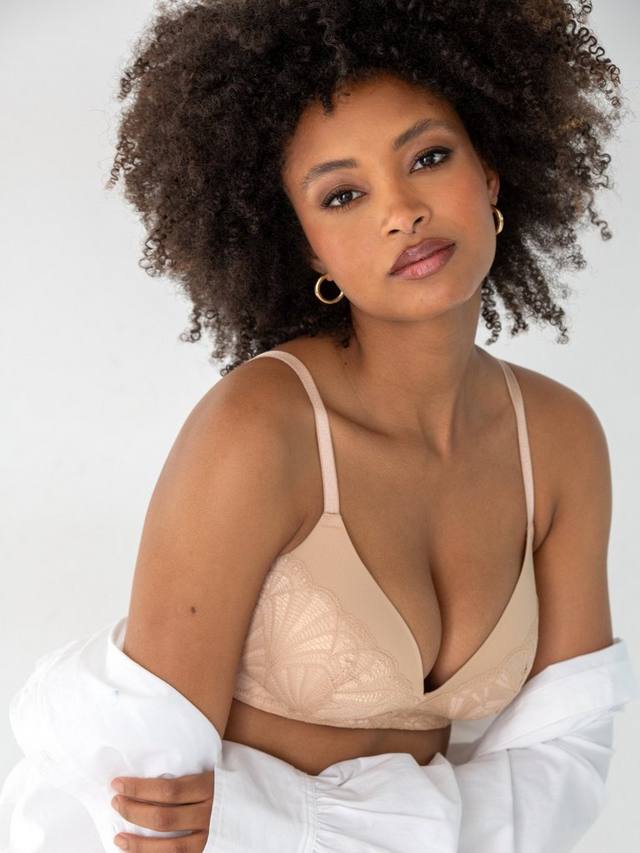 

Новый романтичный футболка с мягкой подкладкой без косточек Pour Moi, Almond