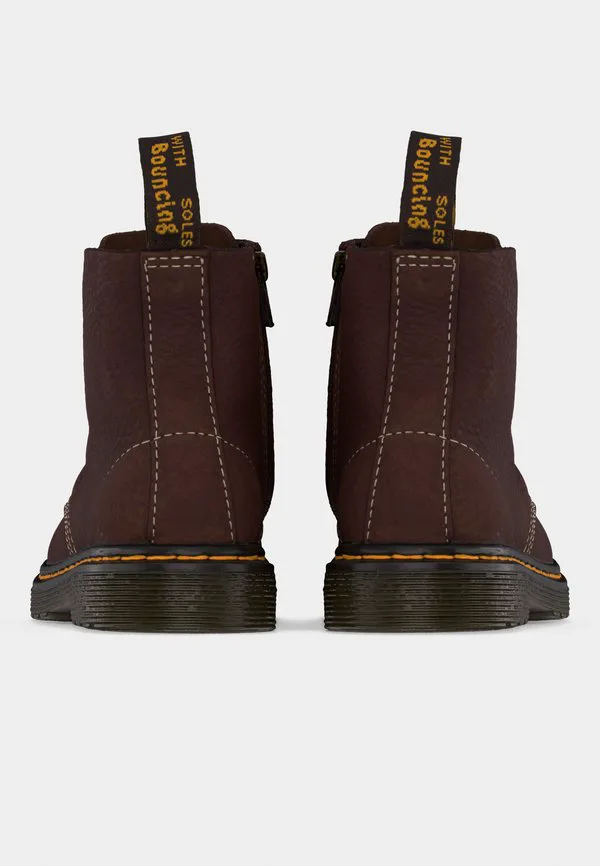 Ботинки Dr. Martens 1460 Pascal унисекс на шнуровке с 8 люверсами, нубук, Dark Brown — фото 4
