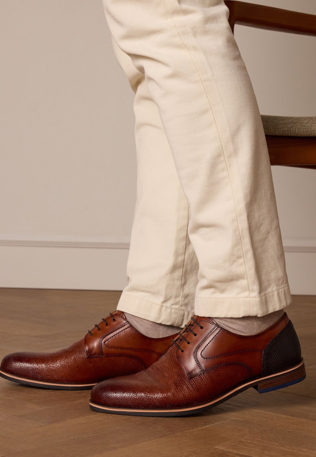 

Ботинки на шнуровке Manfield, цвет Cognac
