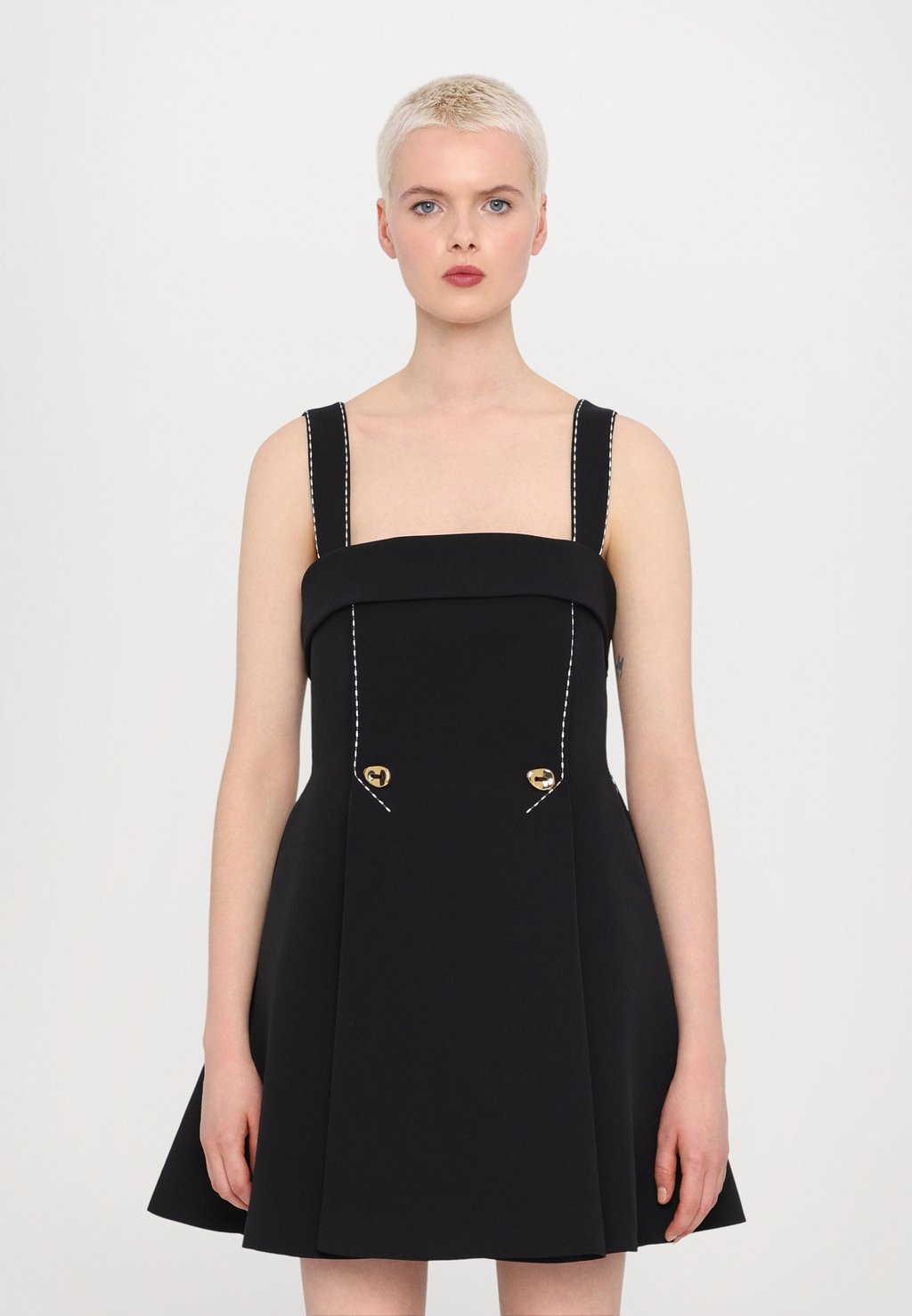 

Коктейльное/вечернее платье STRUCTURED MINI DRESS ADJUSTABLE STRAPS Stine Goya, черный