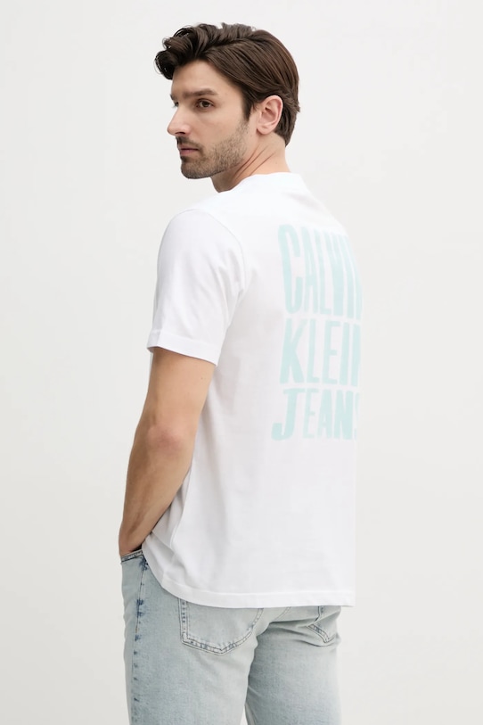 

Хлопковая футболка Calvin Klein Jeans, белый