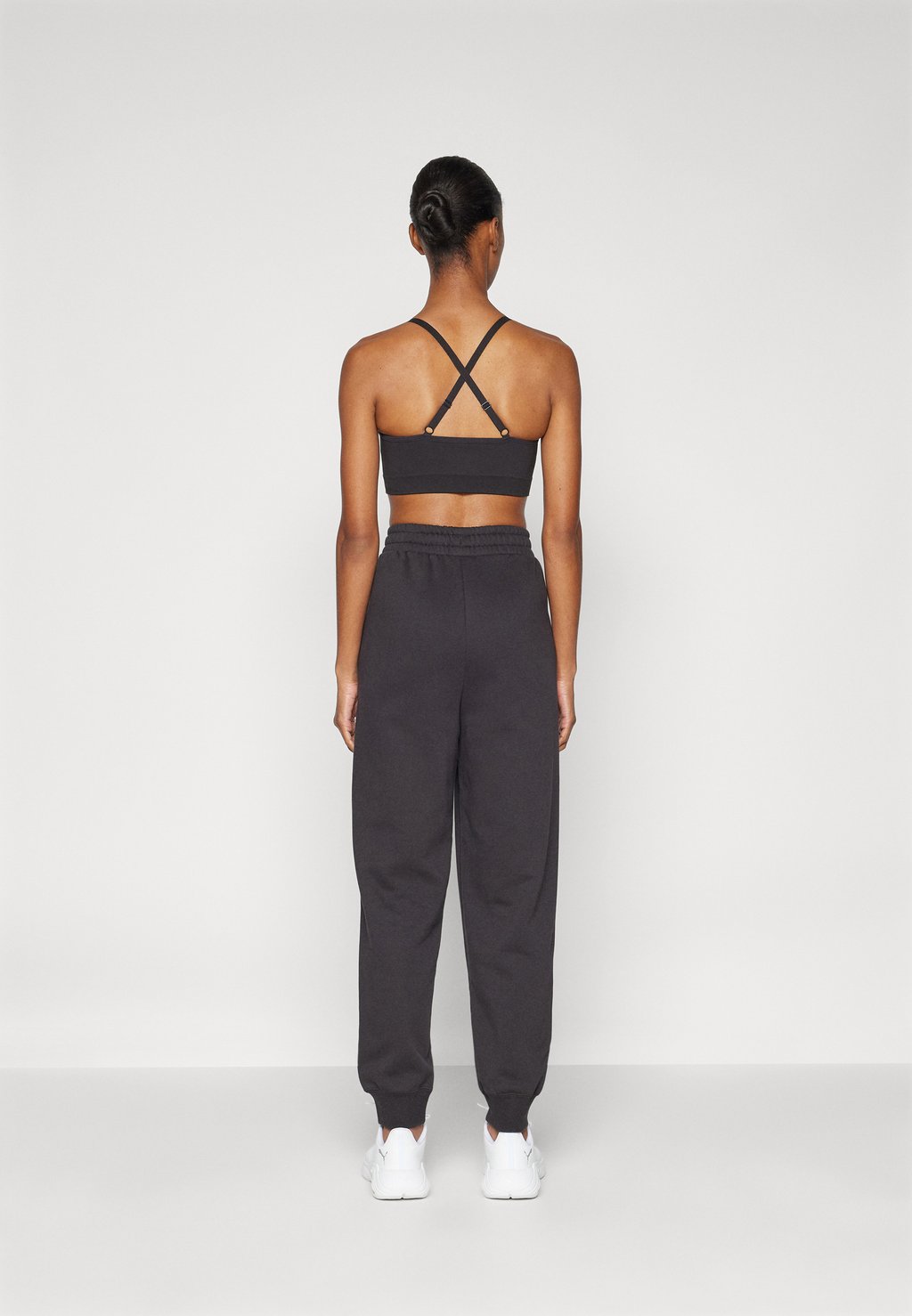 

Спортивные брюки SMALL LOGO COMFORT HIGH-WAIST SWEATPANTS Puma, черный